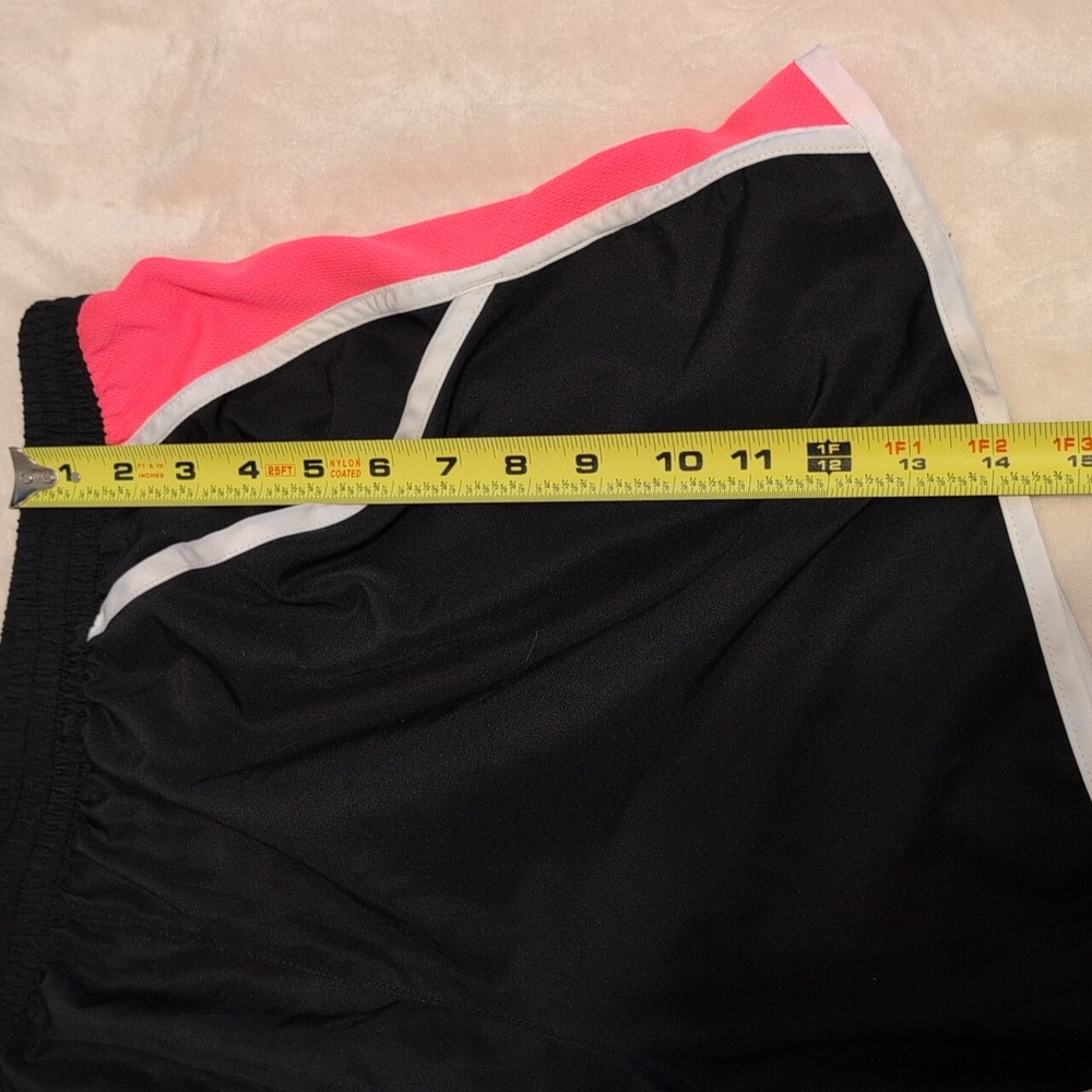 Zone Pro Woman's Black and Pink Athletic Shorts Size 1X - Picture 6 of 7